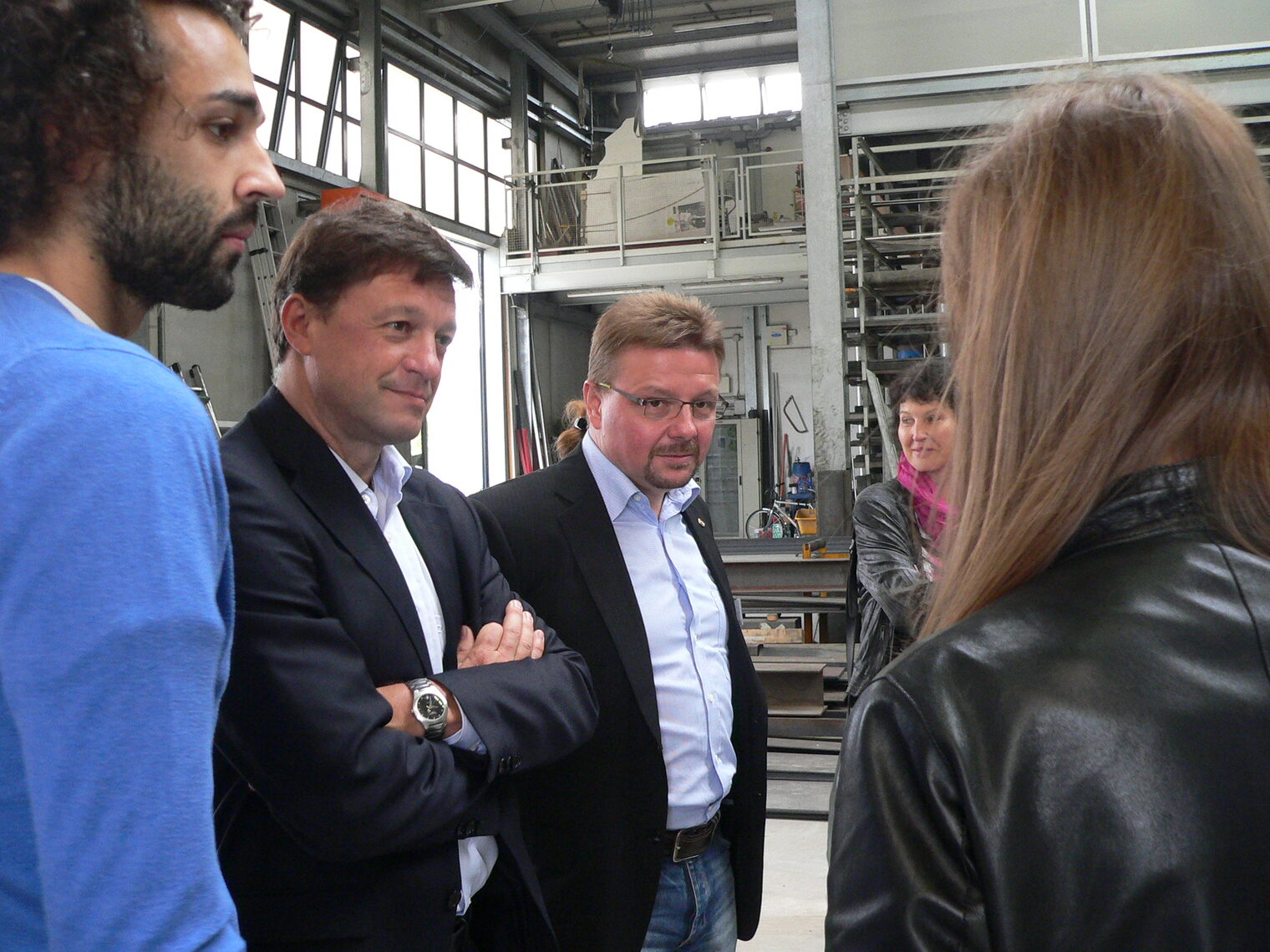 Die Unternehmen MAR Türen & Tore, MTS Brandschutzsysteme, Jens Schröter Metallbau, Metallbau Stoof und PCP Metallbau informierten sich über italienische Betriebe und das Ausbildungssystem des EU-Landes. Die Unternehmen MAR Türen & Tore, MTS Brandschutzsysteme, Jens Schröter Metallbau, Metallbau Stoof und PCP Metallbau informierten sich über italienische Betriebe und das Ausbildungssystem des EU-Landes.