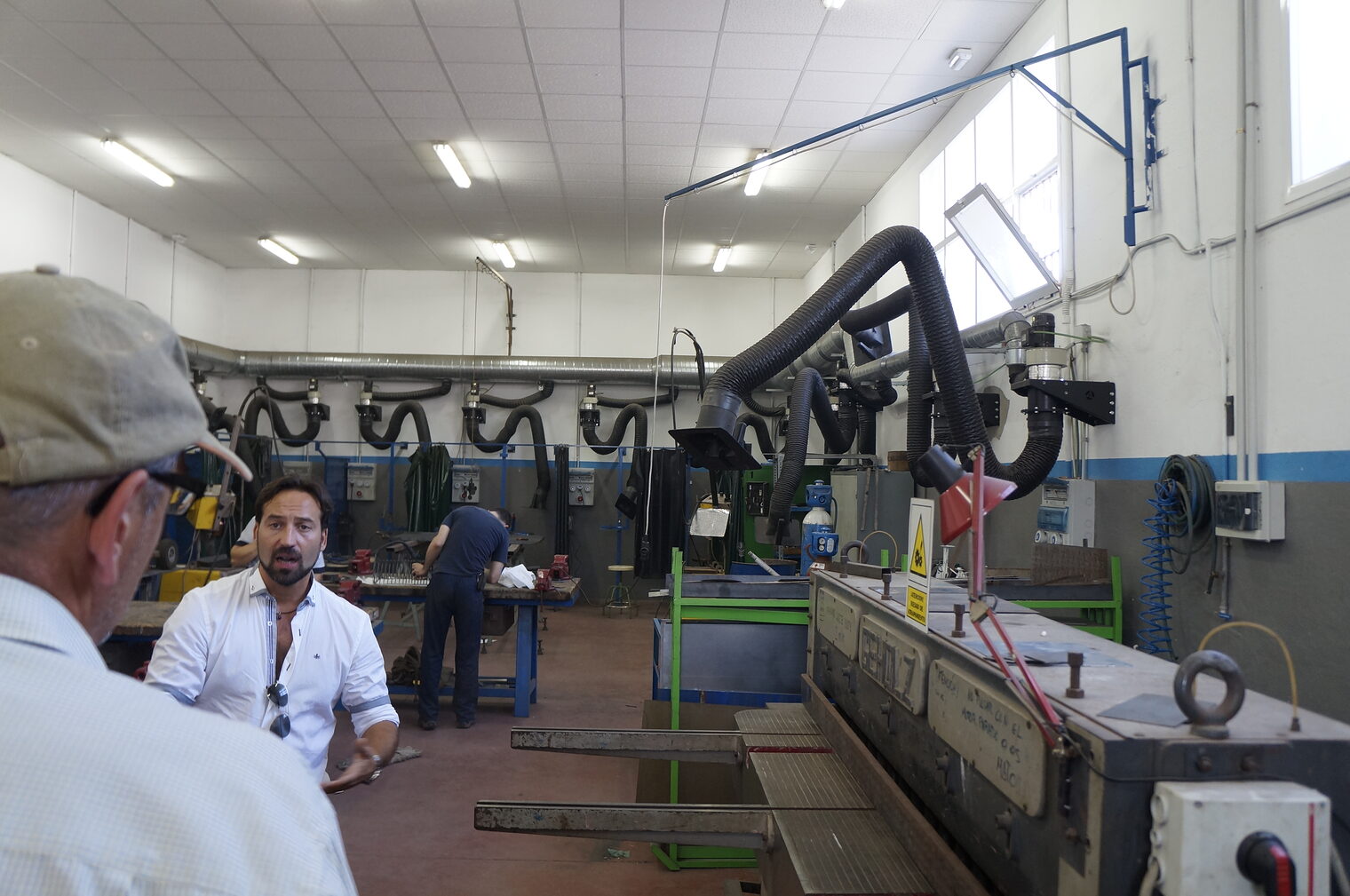 Im Rahmen des Projektes "Nachhaltiges Handwerk ohne Grenzen" hatten sieben Metallbauunternehmen aus dem Kammerbezirk Potsdam die Möglichkeit, drei Tage lang Metallbaubetriebe in Andalusien zu besuchen und sich über die Branche zu informieren. 
