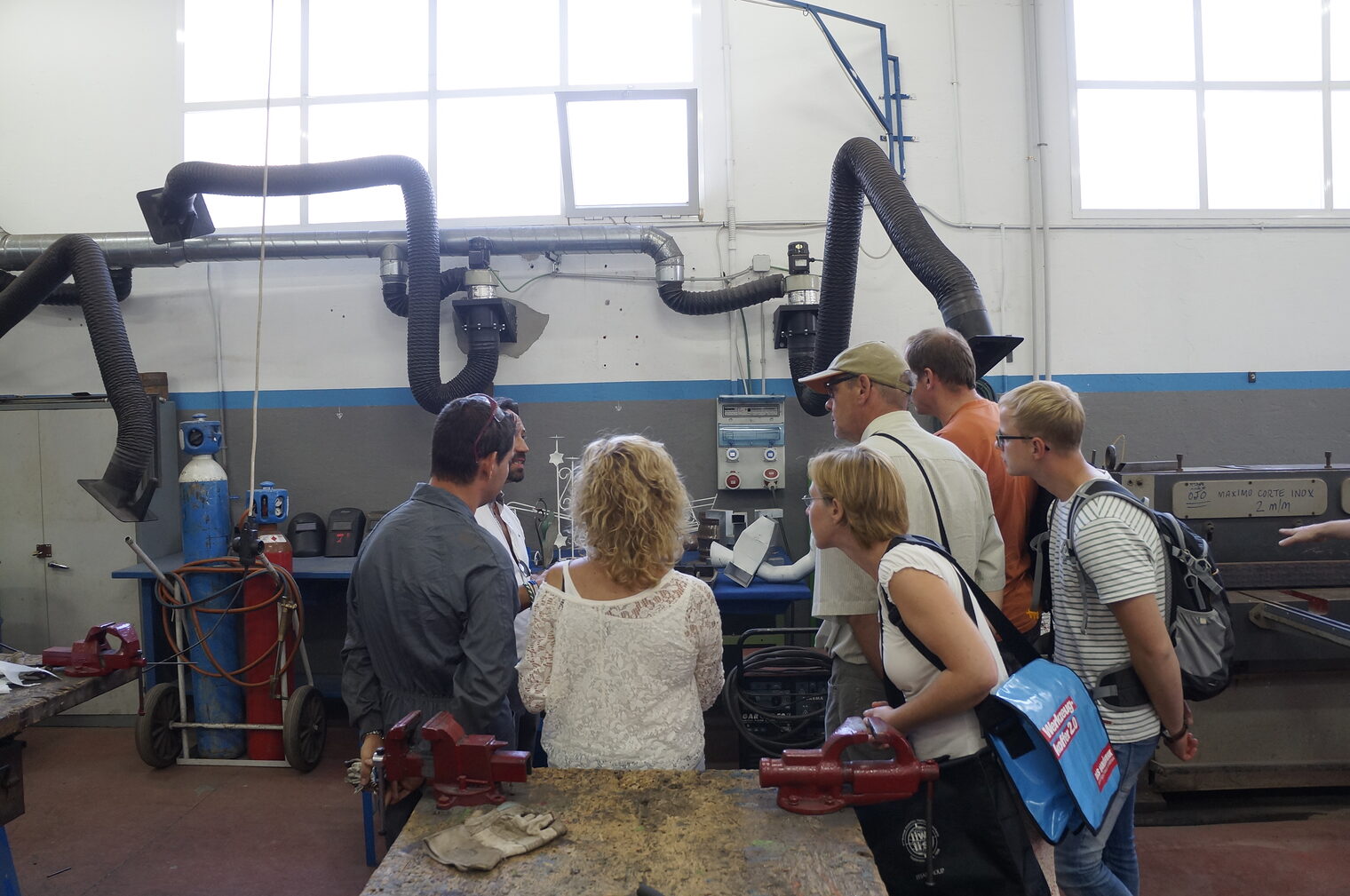 Im Rahmen des Projektes "Nachhaltiges Handwerk ohne Grenzen" hatten sieben Metallbauunternehmen aus dem Kammerbezirk Potsdam die Möglichkeit, drei Tage lang Metallbaubetriebe in Andalusien zu besuchen und sich über die Branche zu informieren. 