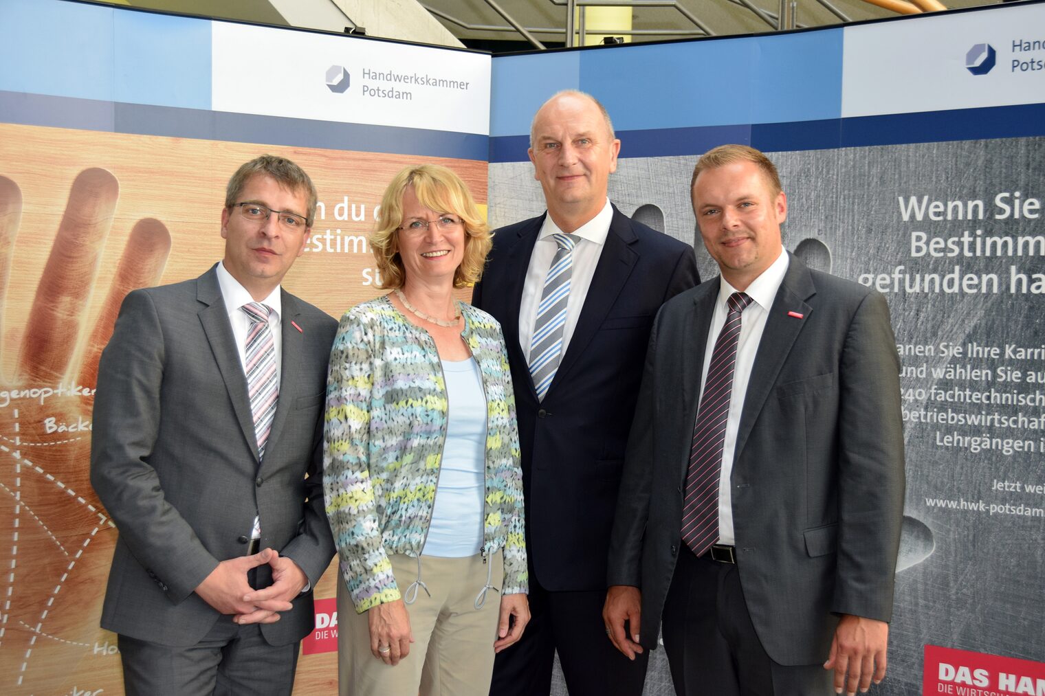 HWK-Hauptgeschäftsführer Ralph Bührig, Geschäftsführerin der Arbeitsagentur Potsdam Dr. Ramona Schröder, Ministerpräsident Dr. Dietmar Woidke, HWK-Präsident Robert Wüst (v.l.n.r.)