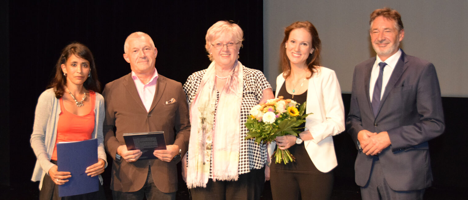 Bäckerei Fahland belegte 2016 den 3. Platz mit dem Projekt "Lohn und Brot für mehr Integration" Bäckerei Fahland belegte 2016 den 3. Platz mit dem Projekt "Lohn und Brot für mehr Integration"
