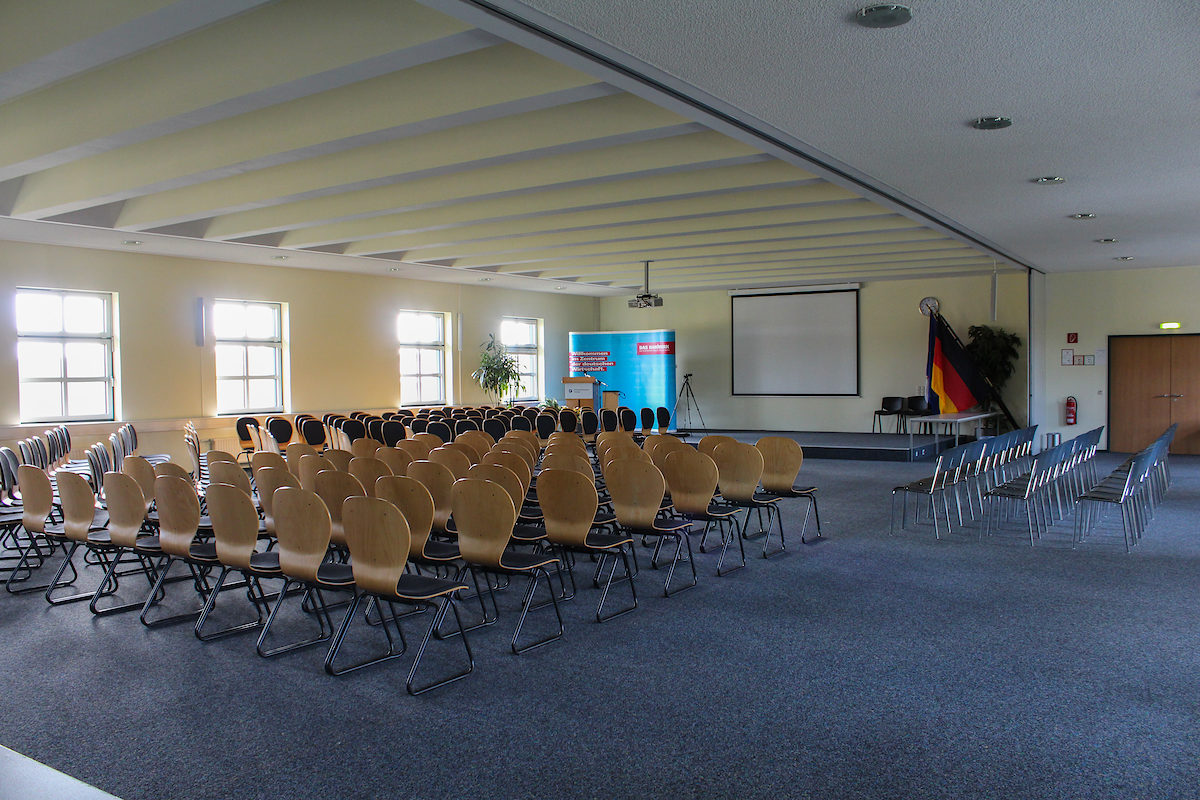 Veranstaltungsraum auf dem Bildungs- und Innovationscampus Handwerk (BIH) in Götz