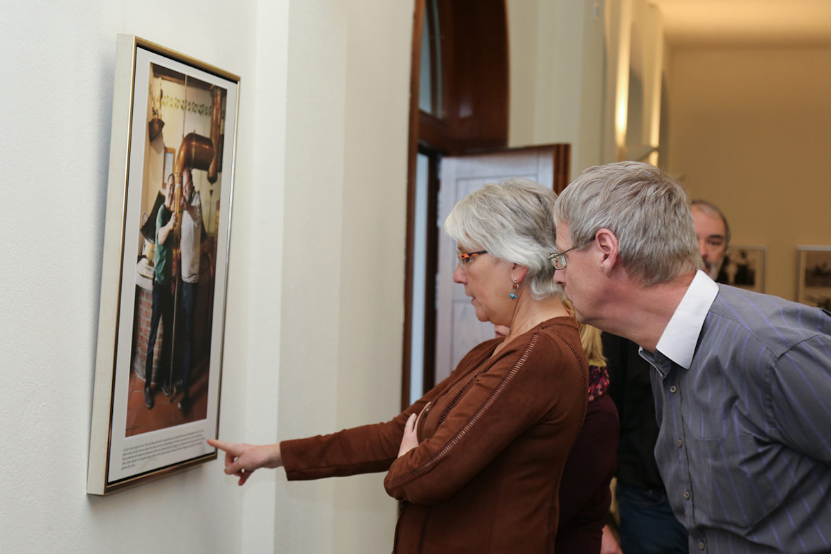 "Handwerk zwischen Tradition und Innovation" Ausstellung der Handwerkskammer Potsdam mit Werken des Potsdamer Fotografen Michael Lüder ¿Handwerk zwischen Tradition und Innovation" Ausstellung der Handwerkskammer Potsdam mit Werken des Potsdamer Fotografen Michael Lüder