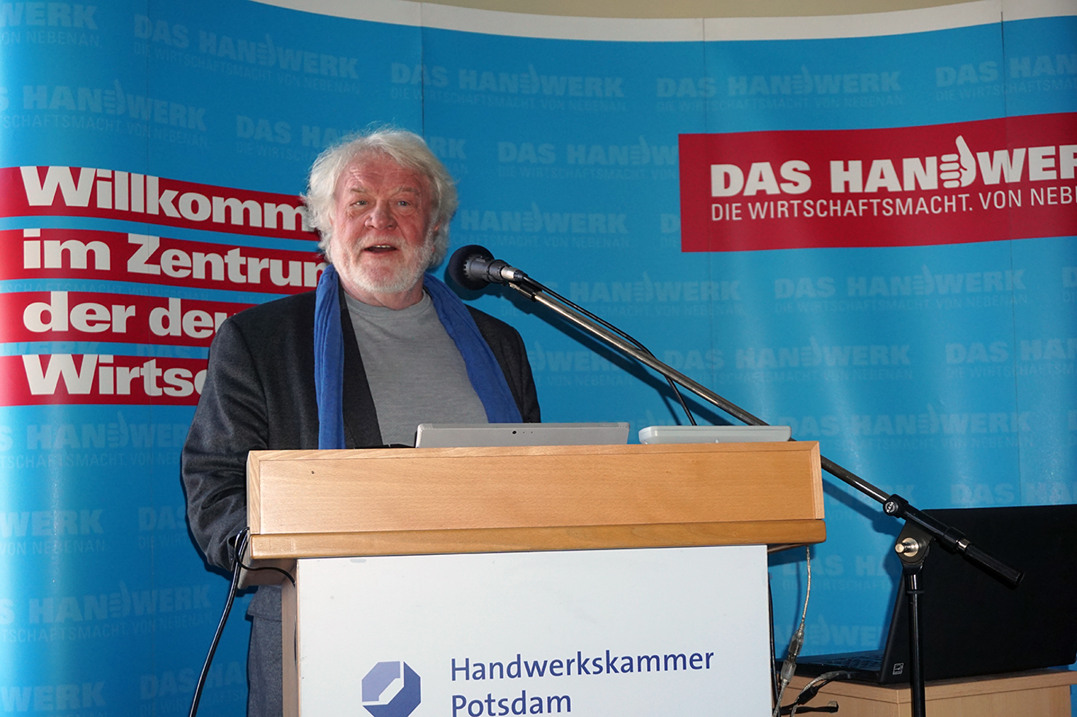 Prof. Hans-Georg Oltmanns, Geschäftsführer der DhochN Digital Engineering GmbH 