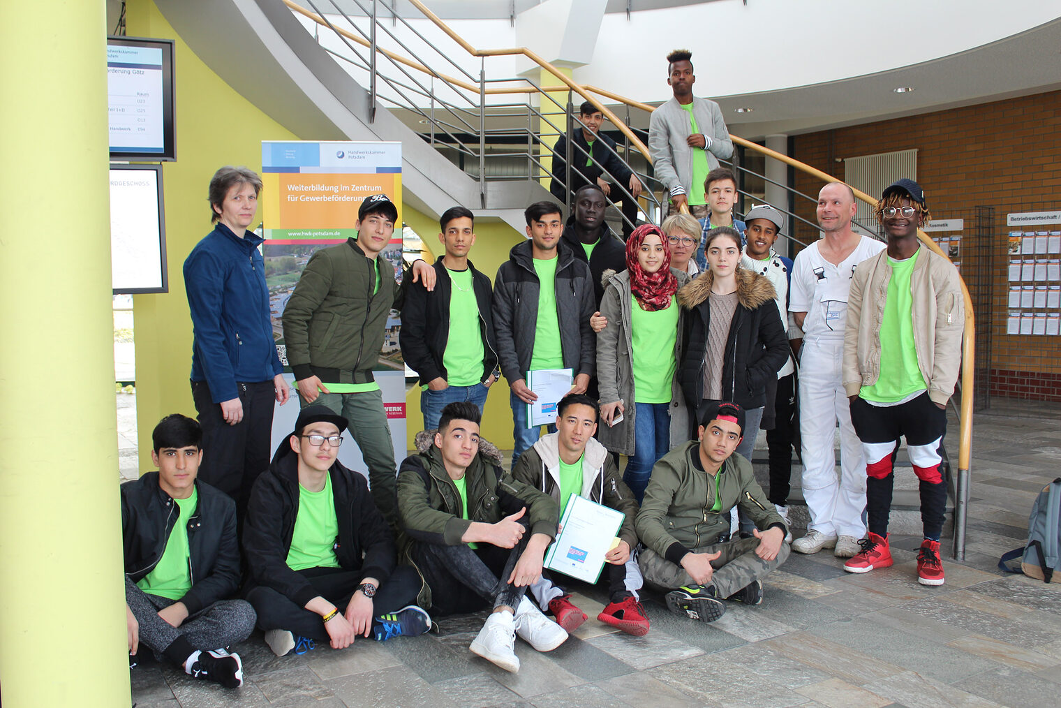 Schüler der Willkommensklassen der ¿Leonardo da-Vinci-Gesamtschule¿ und der ¿Pierre-de-Coubertin-Oberschule¿ aus Potsdam besuchen das ZfG in Götz.