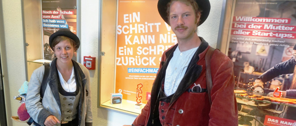 Konditor-Gesellin Tabea und Seiler-Geselle Joshua auf der Walz Konditor-Gesellin Tabea und Seiler-Geselle Joshua auf der Walz