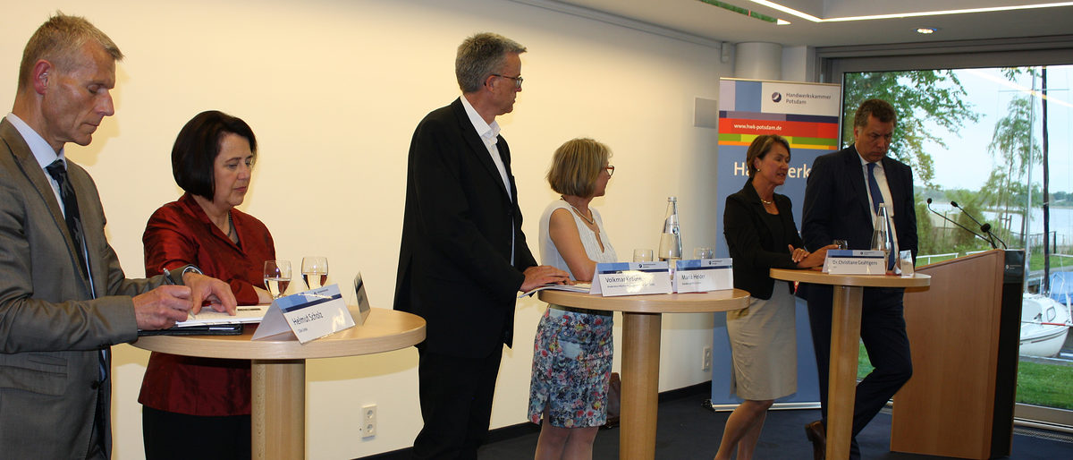 Podiumsdisskussion zur Europawahl 2014 Podiumsdisskussion zur Europawahl 2014