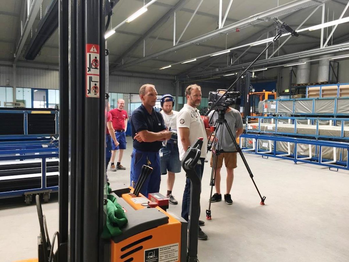 Videodreh in der Metallbau Windeck GmbH für "Berufe TV" der Bundesagentur für Arbeit