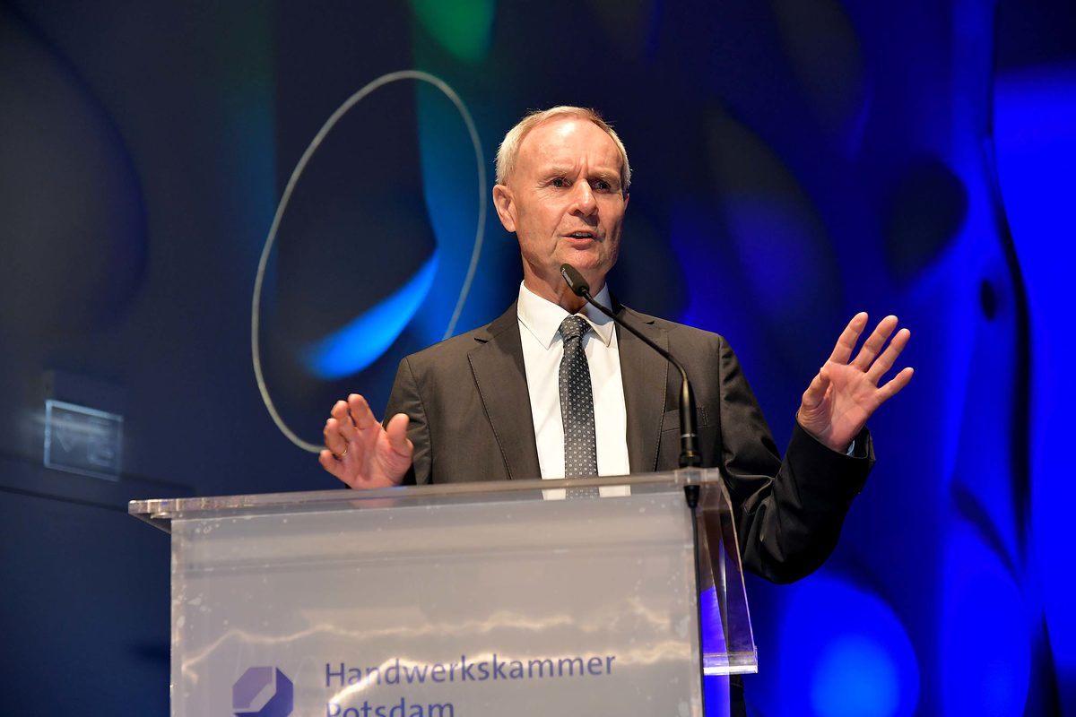 Prof.Dr. Hansjürgen Rosenbauer / ehem. Intendant ORB Prof.Dr. Hansjürgen Rosenbauer / ehem. Intendant ORB
