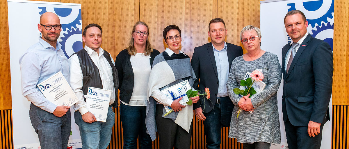 IHK Auszeichnungsveranstaltung Gruppenfoto
