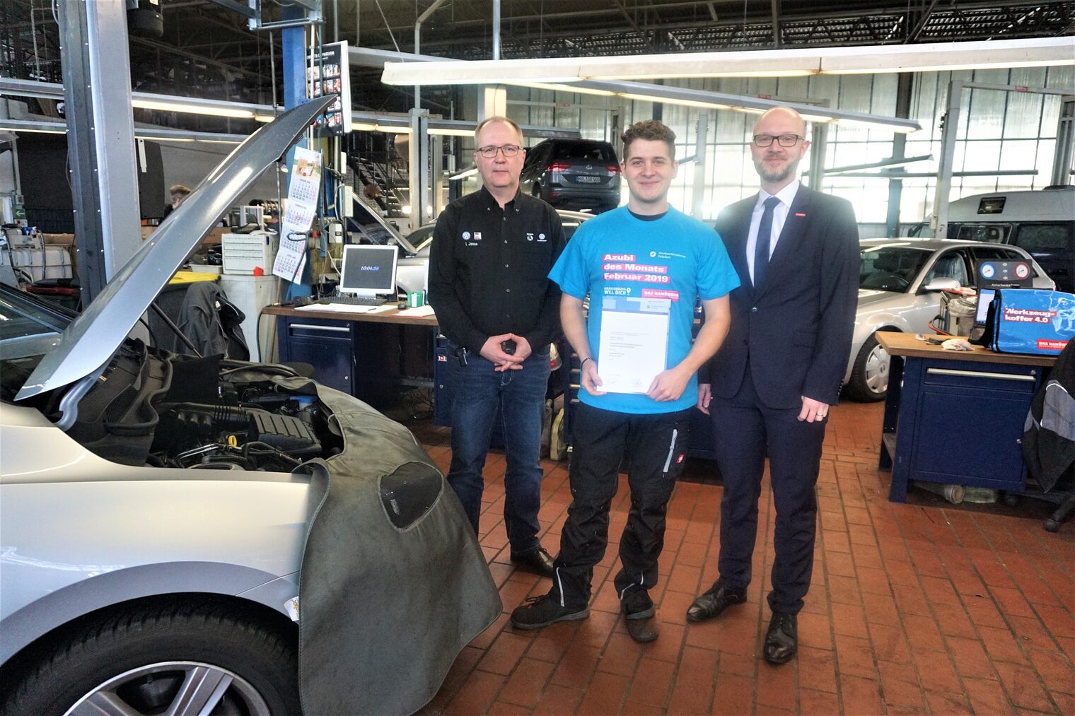 Moritz Velden angehender Kfz-Mechatroniker im Autohaus Dallgow GmbH