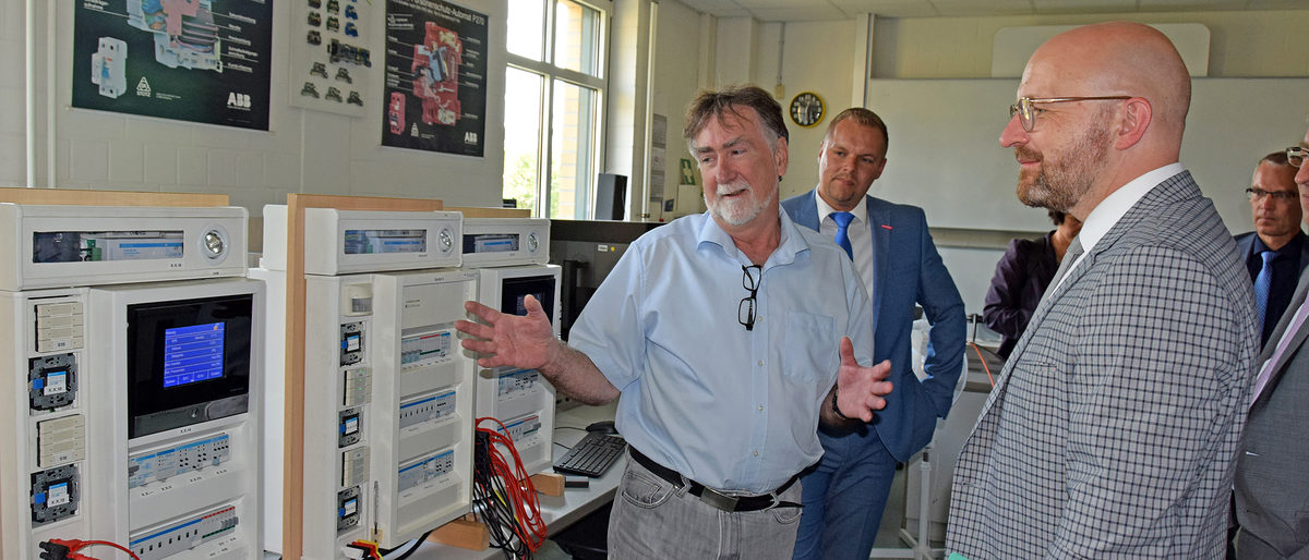 HWK_Besuch_Kralinski_ZfG