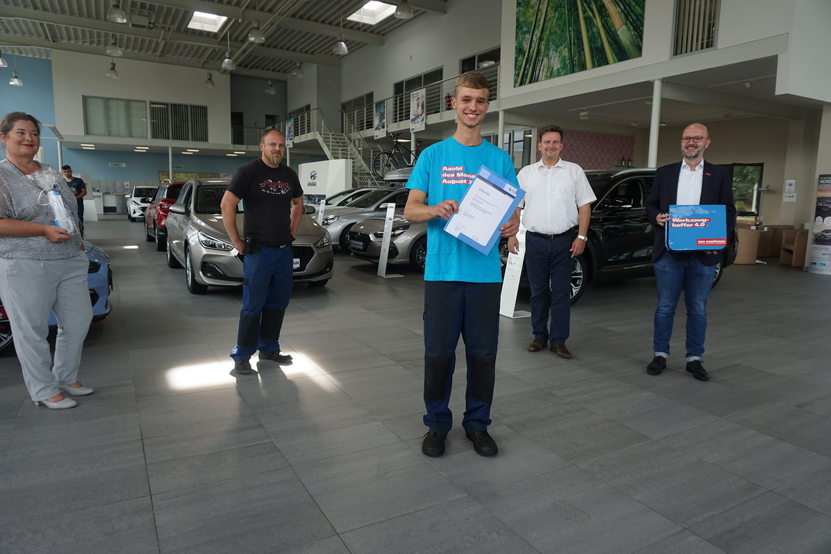 Auszeichnung Azubi des Monats August 2020 im Ausbildungsbetrieb ASL Auto Service Lichtblau GmbH in Potsdam