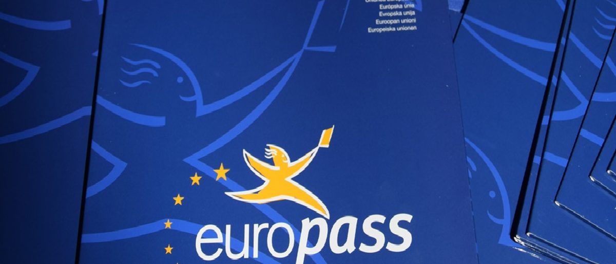 Der Europass bescheinigt den Auslandsaufenthalt angehender Handwerker Der Europass bescheinigt den Auslandsaufenthalt angehender Handwerker