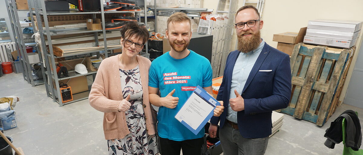Dominik-Sebastian Henning macht seine Ausbildung bei seinem Bruder, Elektrotechnikermeister Maximilian Henning, Werder Dominik-Sebastian Henning macht seine Ausbildung bei seinem Bruder, Elektrotechnikermeister Maximilian Henning, Werder