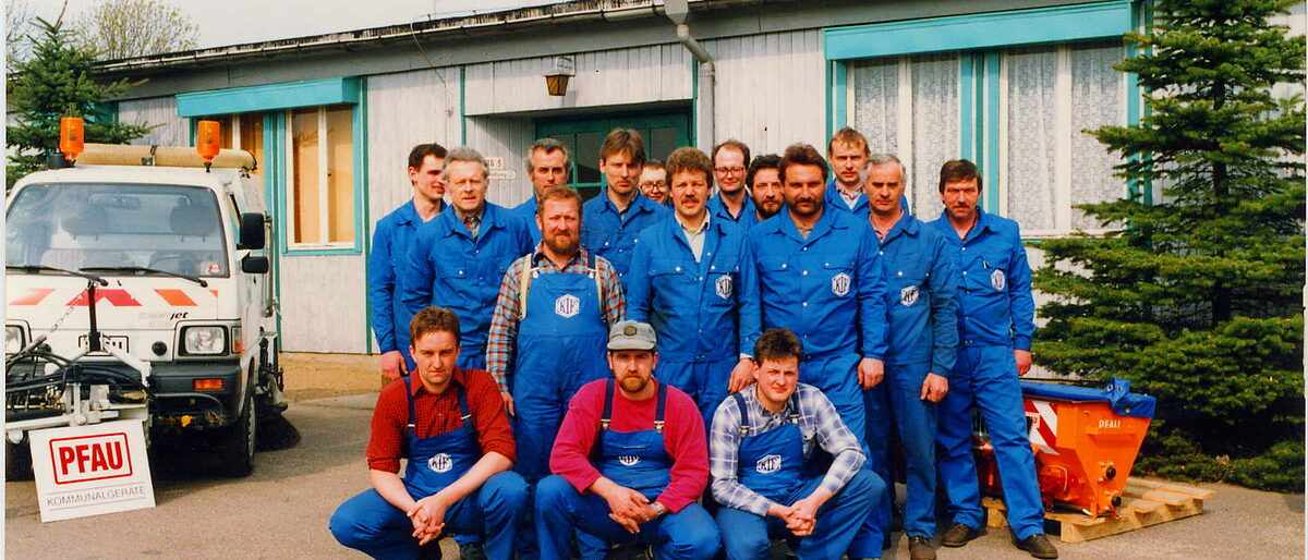 Firmengründung 1992: Mit der "alten Mannschaft" starteten Hartmut Hagedorn und seine Partner in die freie Marktwirtschaft. Firmengründung 1992: Mit der "alten Mannschaft" starteten Hartmut Hagedorn und seine Partner in die freie Marktwirtschaft.