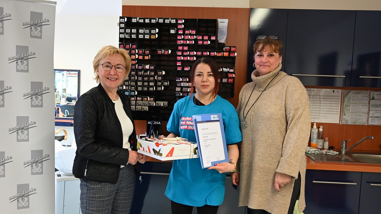 Nadira Abdo angehende Friseurin bei der Neuen Linie Friseur & Kosmetik GmbH in Brandenburg an der Havel