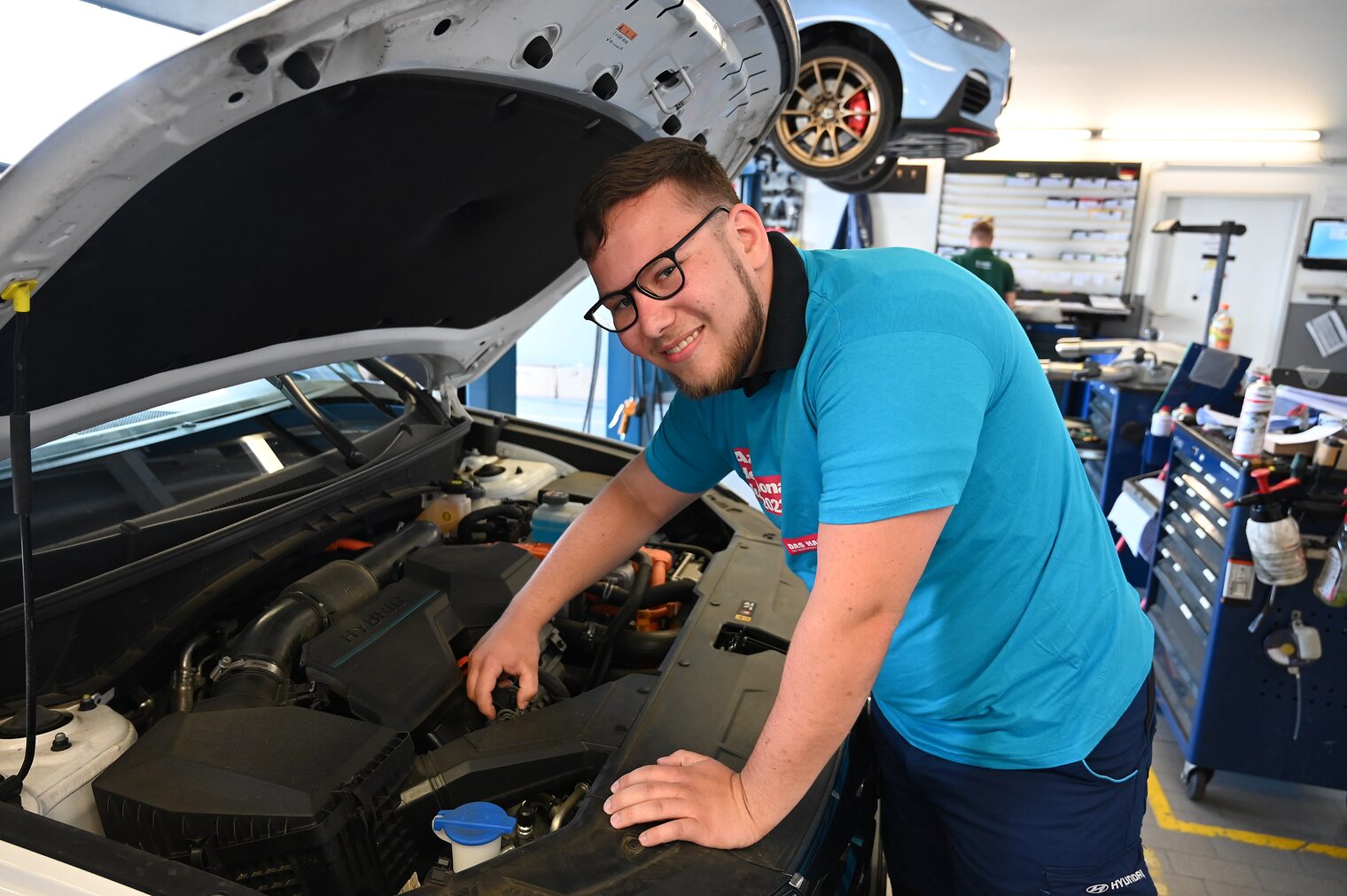 Niclas Zimmermann Azubi bei ASL Auto-Service Lichtblau GmbH in Teltow Niclas Zimmermann Azubi bei ASL Auto-Service Lichtblau GmbH in Teltow