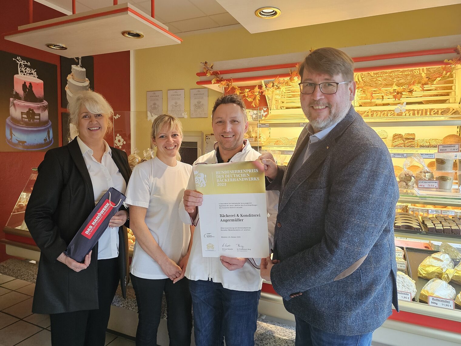 v.l.n.r.: Dörte Thie, Saskia und Marco Angermüller, Johannes Kamm